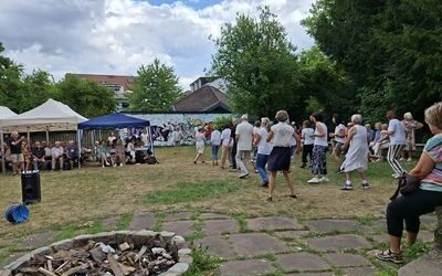 Gelungenes Sommerfest in entspannter Atmosphäre